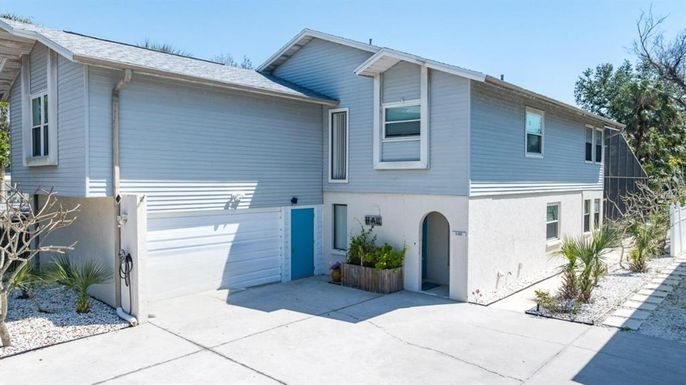 5385 AVENIDA DEL MARE