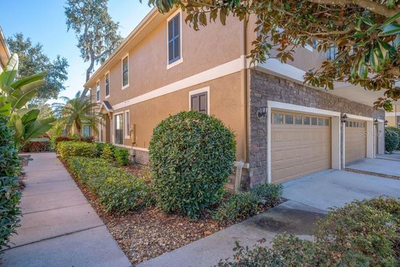 5722 KINGLETHILL DRIVE