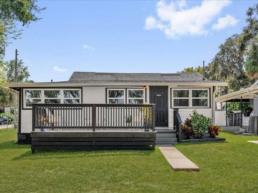 1214 E CAROLINE STREET