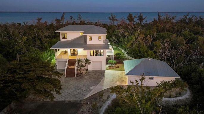 5010 GROUPER HOLE COURT
