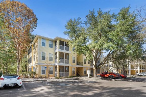 2211 NW 16TH TERRACE UNIT 2211