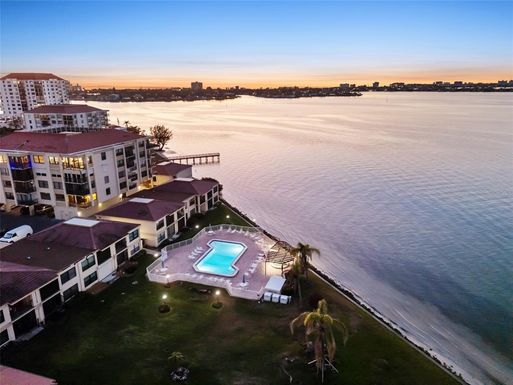 6140 SUN BOULEVARD S UNIT 7