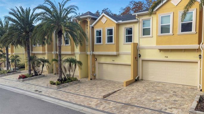 754 GRAND CYPRESS LANE