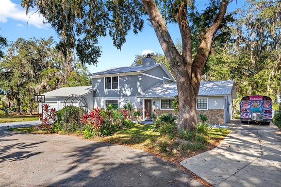 3003 E FORT KING STREET