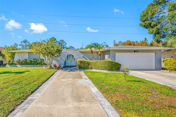 1862 DEL ROBLES DRIVE