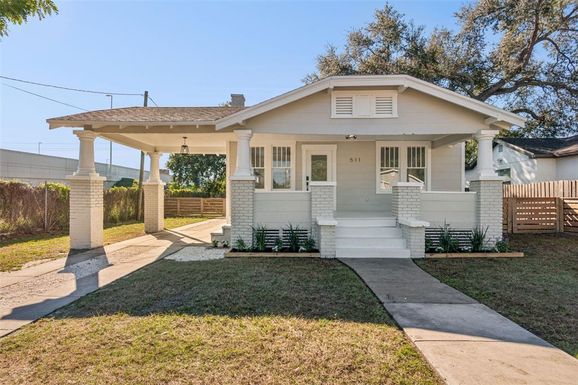 511 E STRATFORD AVENUE