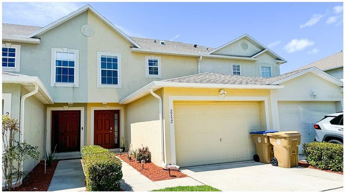 2752 MERRIEWEATHER LANE