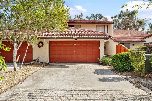 402 CLUSTERWOOD DRIVE