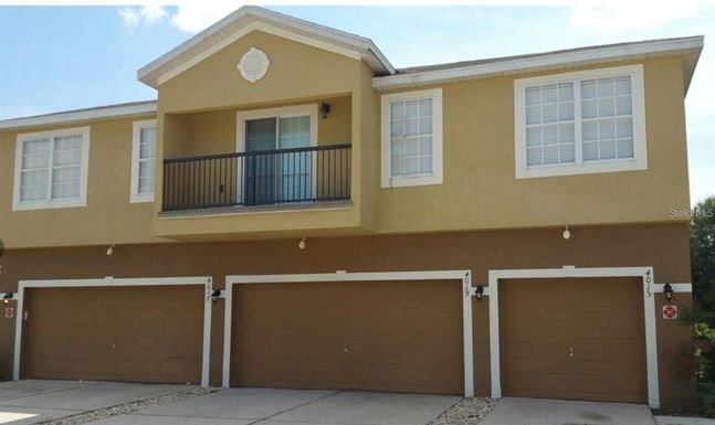 4019 PEMBERLY PINES CIRCLE