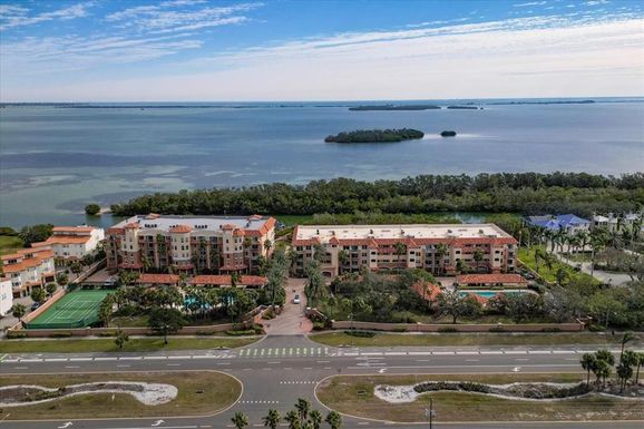 1695 PINELLAS BAYWAY S UNIT D1