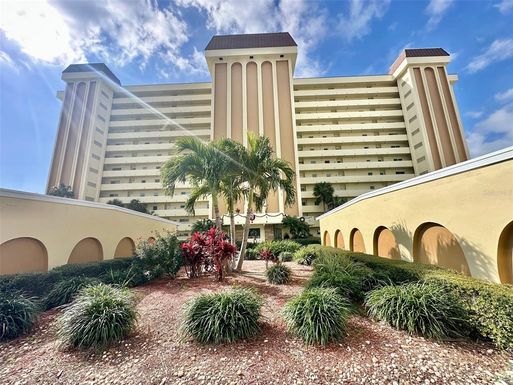 4550 COVE CIRCLE UNIT 905