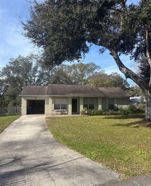 8 LAKE JACKSON COURT