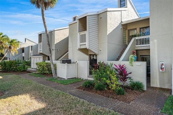 5260 GULF OF MEXICO DRIVE UNIT 403