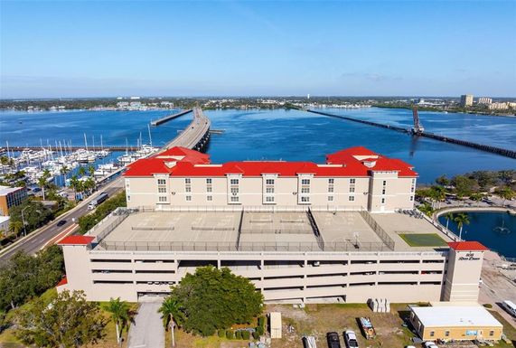 808 3RD AVENUE W UNIT 402