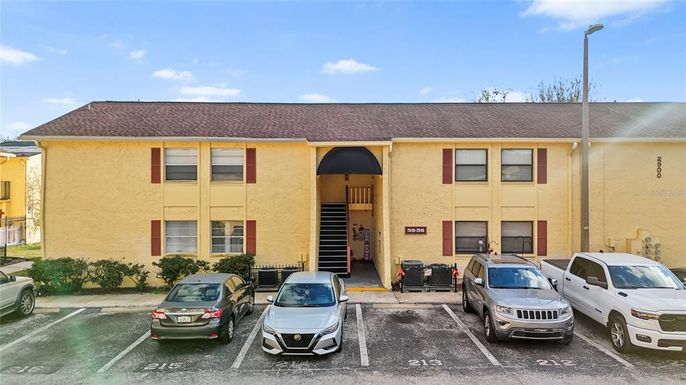 7512 GALLINETA COURT UNIT 7512