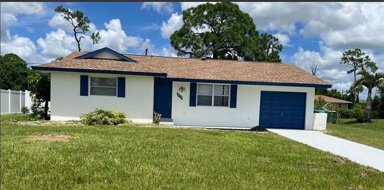 524 LAKEHURST AVENUE NW