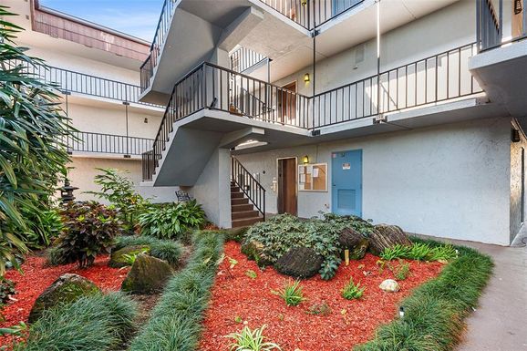 333 LAKE HOWARD DRIVE NW UNIT 211A