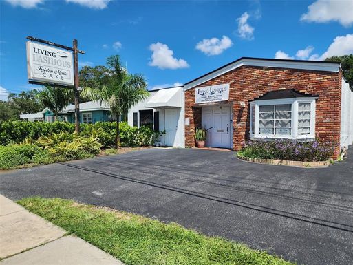 5211 GULFPORT BOULEVARD S