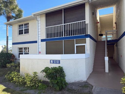 1531 SE ROYAL GREEN CIRCLE UNIT 107