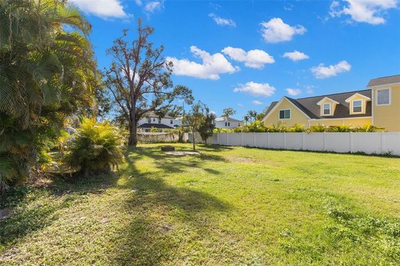 1112 W PENINSULAR STREET