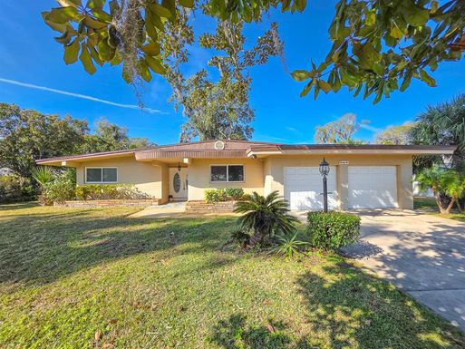 22 N ST ANDREWS DRIVE