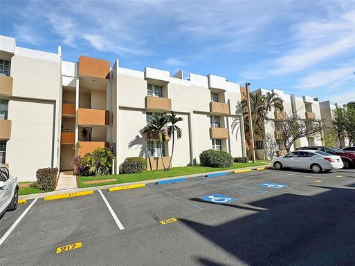Cond Valles de Torrimar BLVD. PEDRO FULLANA VIRELLA UNIT D-212