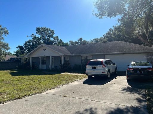 801 CEDAR KNOLL DRIVE S