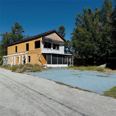 405 W LAKE ELBERT DRIVE NE