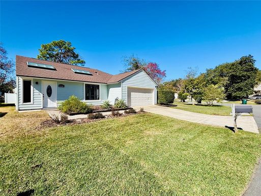 13058 BENT PINE COURT E