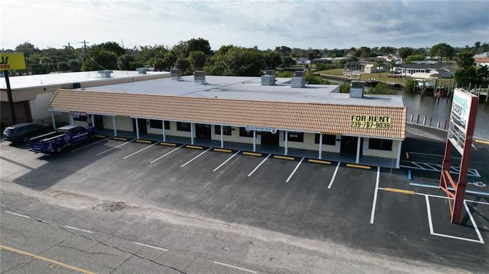 3527 TAMIAMI TRAIL UNIT E