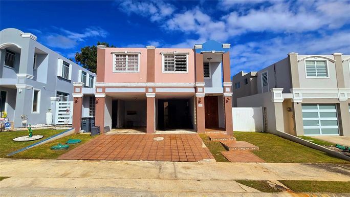 Italia URB. PLAZA DE LA FUENTE UNIT 1010