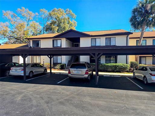 512 FAIRWAYS CIRCLE UNIT A