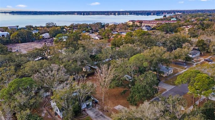 503 BUCKINGHAM AVENUE W