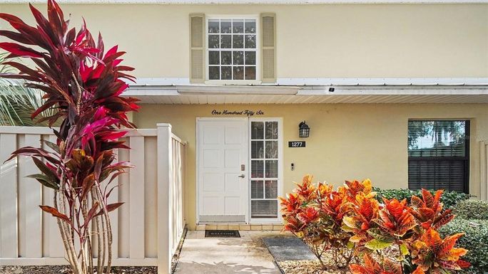 1277 N SEAGULL POINT UNIT 156