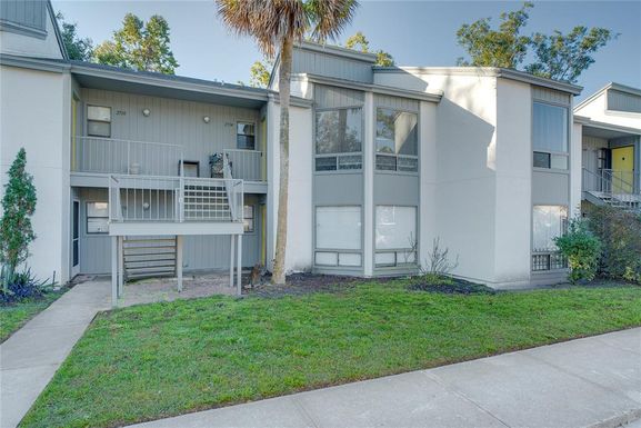 2512 LEMON TREE LANE UNIT C