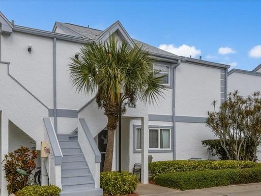 522 BEACH PARK LANE UNIT V220