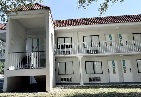 5367 W IRLO BRONSON MEMORIAL HIGHWAY UNIT 2-214