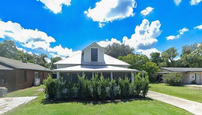 146 N HERNANDO AVENUE