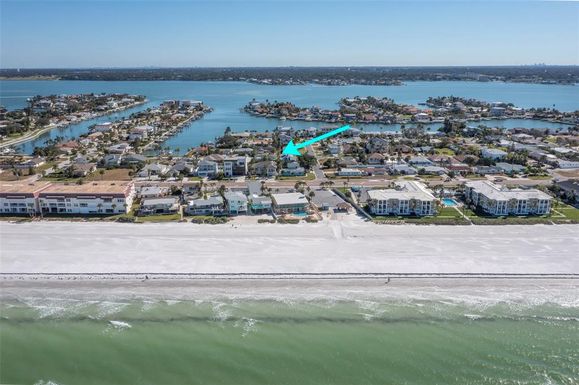 2710 HIBISCUS DRIVE W