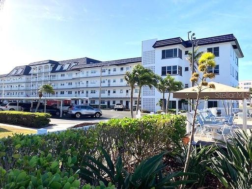 5960 30TH AVENUE S UNIT 414