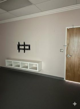 1574 TROPIC PARK DRIVE