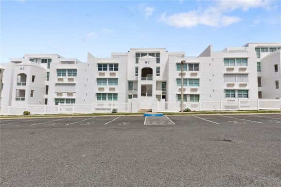 200 CARR #9987 UNIT BC-202