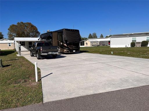 5062 SOUTHSHORE DRIVE