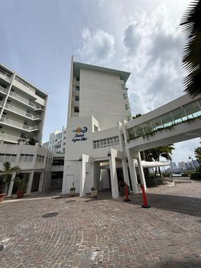 1 CONDADO LAGOON UNIT 319