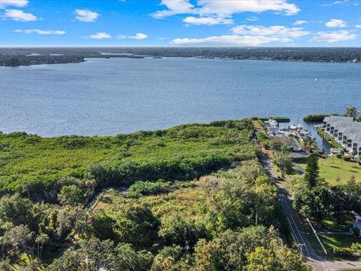 620 LEFFINGWELL AVENUE