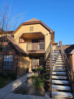 415 LAKEPOINTE DRIVE UNIT 204