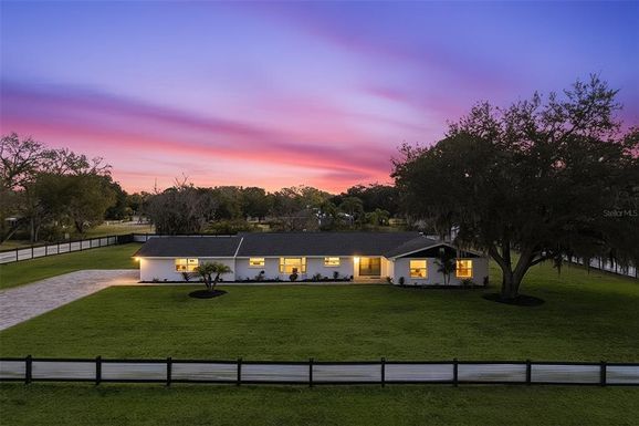 2338 MEADOWBROOK DRIVE