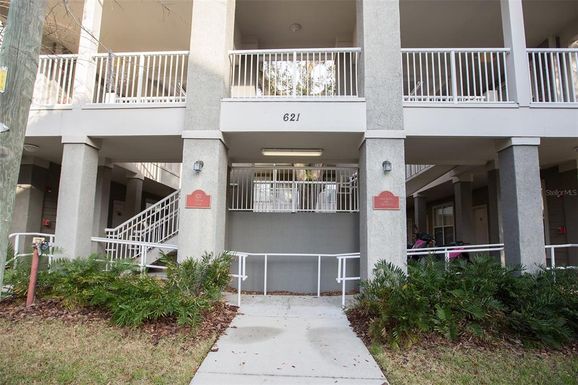 621 SW 10TH STREET UNIT 108