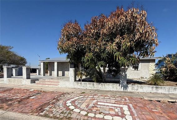 1129 SW GOLDEN AVENUE