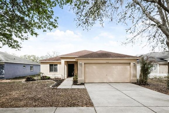 3014 SUMMER HOUSE DRIVE